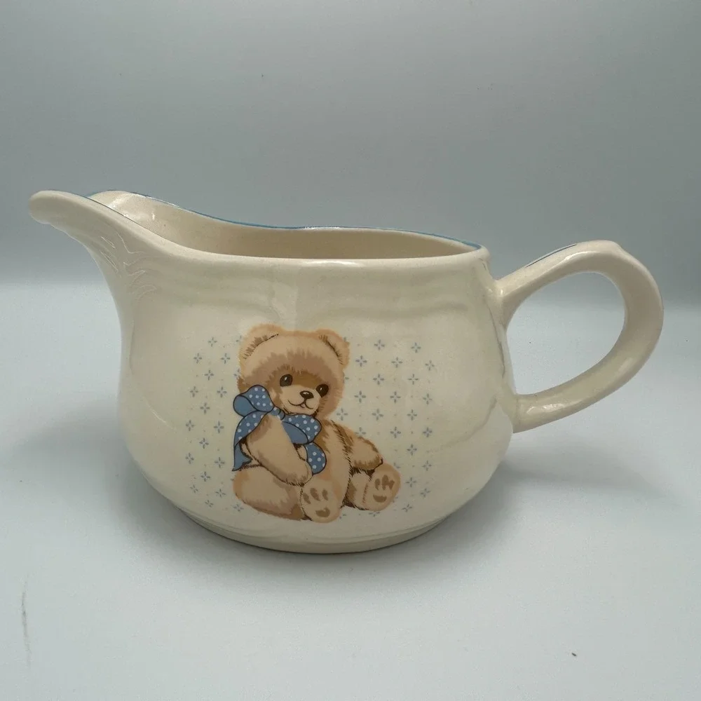 Vintage Tienshan Stoneware Country Bear Cottage Gravy Boat Pitcher Granny 80s
